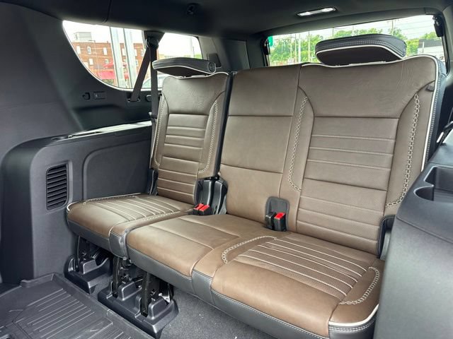 2026 GMC Yukon XL Denali Ultimate - Photo 12