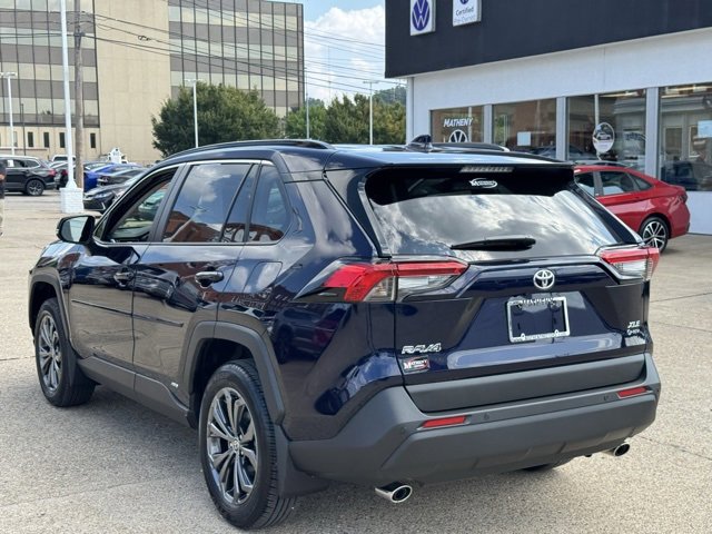 2025 Toyota RAV4 Hybrid XLE Premium photo 3