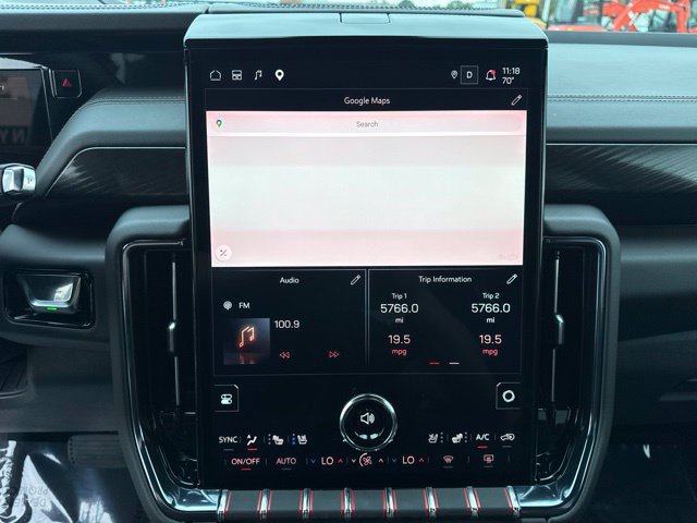 2025 GMC Yukon AT4 - Photo 13