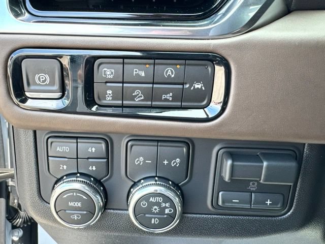 2026 GMC Yukon XL Denali Ultimate - Photo 21