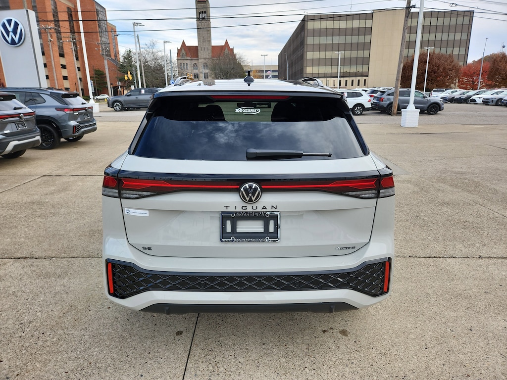 New 2026 Volkswagen Tiguan 2.0T SE R-Line Black SUV