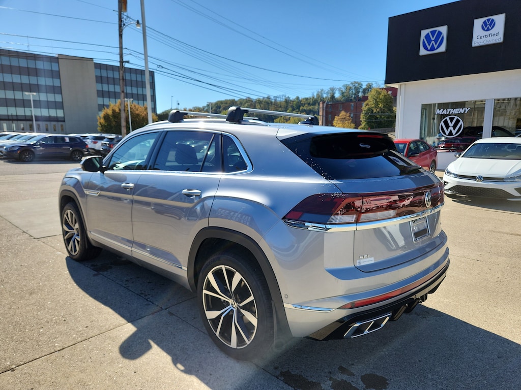 New 2026 Volkswagen Atlas Cross Sport 2.0T SEL Premium R-Line SUV