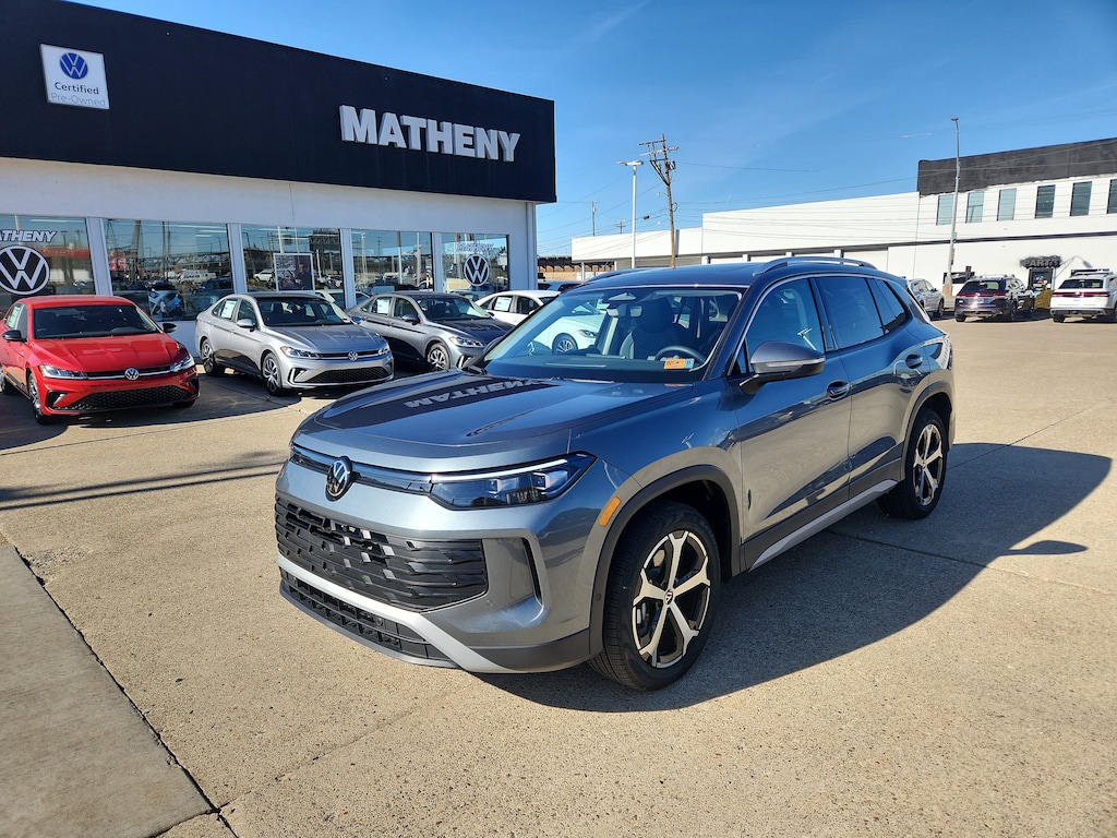 New 2026 Volkswagen Tiguan 2.0T SE SUV