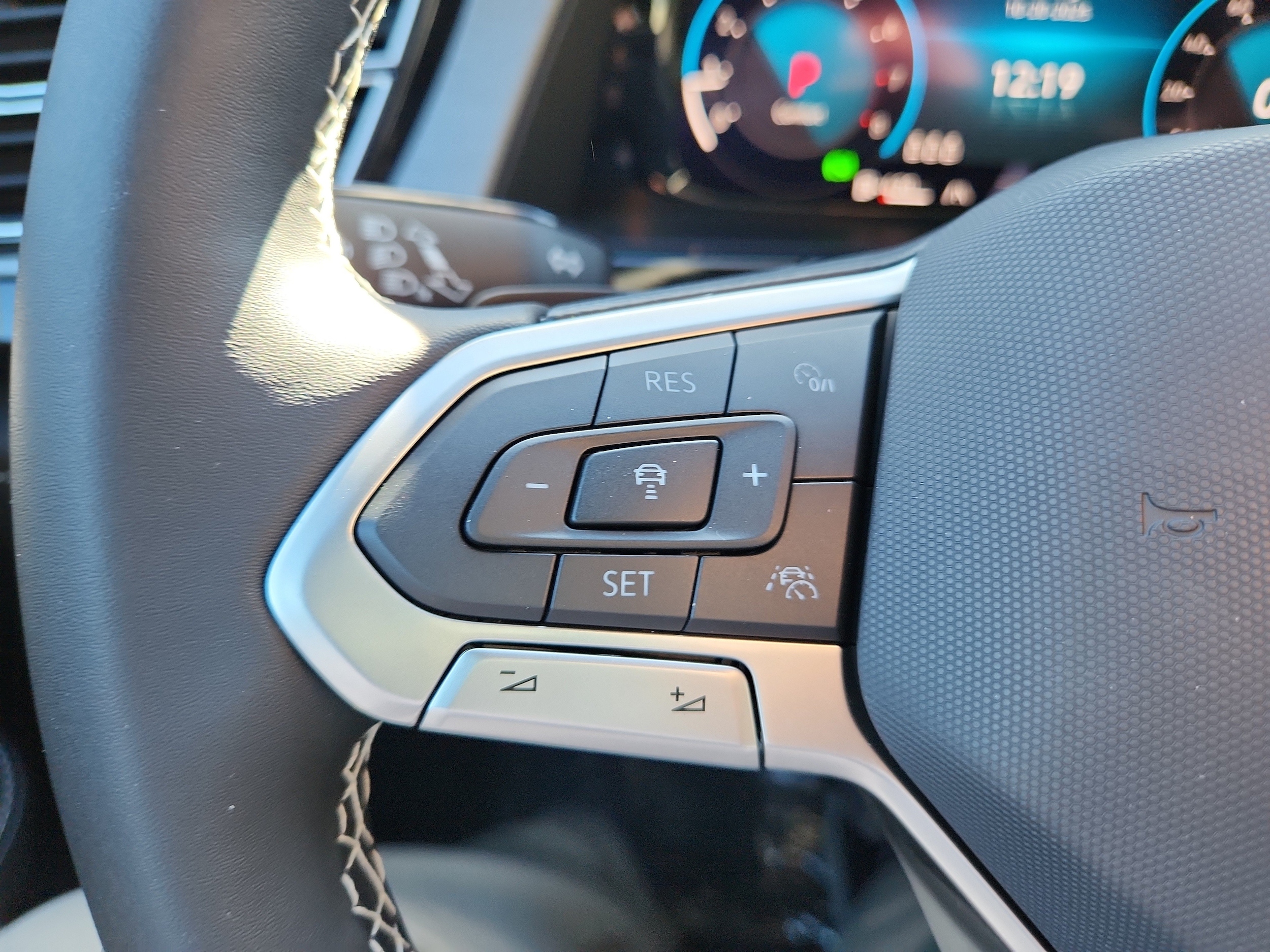 2026 Volkswagen Atlas Cross Sport SE w/Tech - Photo 23