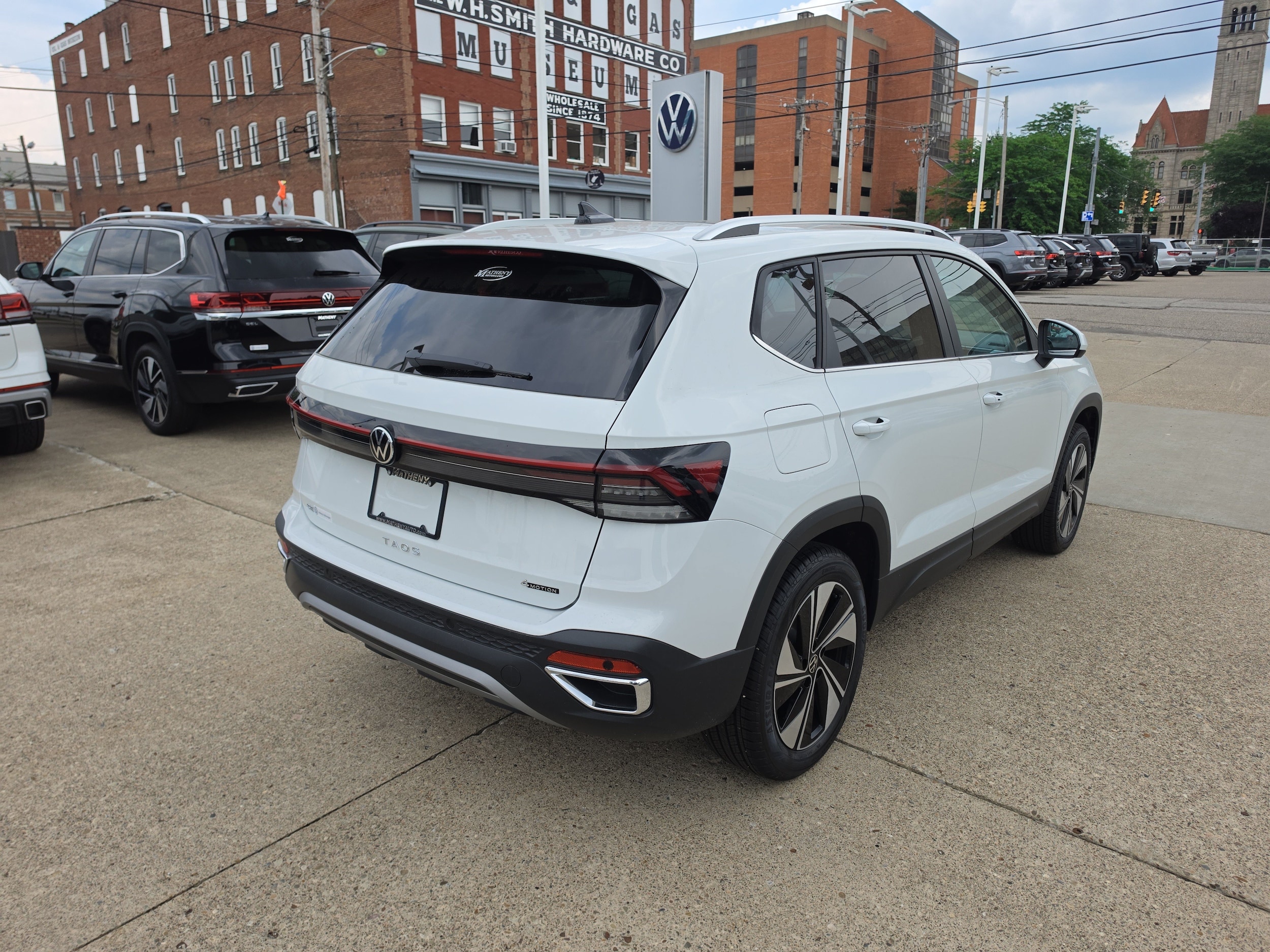 2026 Volkswagen Taos SE - Photo 6