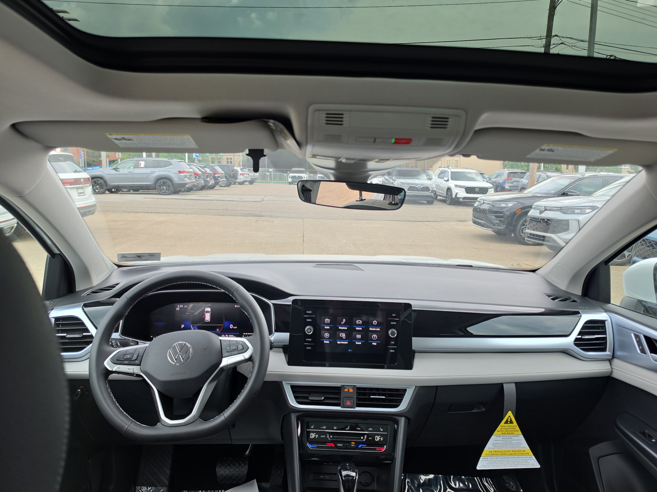 2026 Volkswagen Taos SE - Photo 14