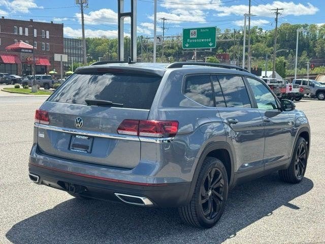 2022 Volkswagen Atlas SE w/Tech - Photo 6