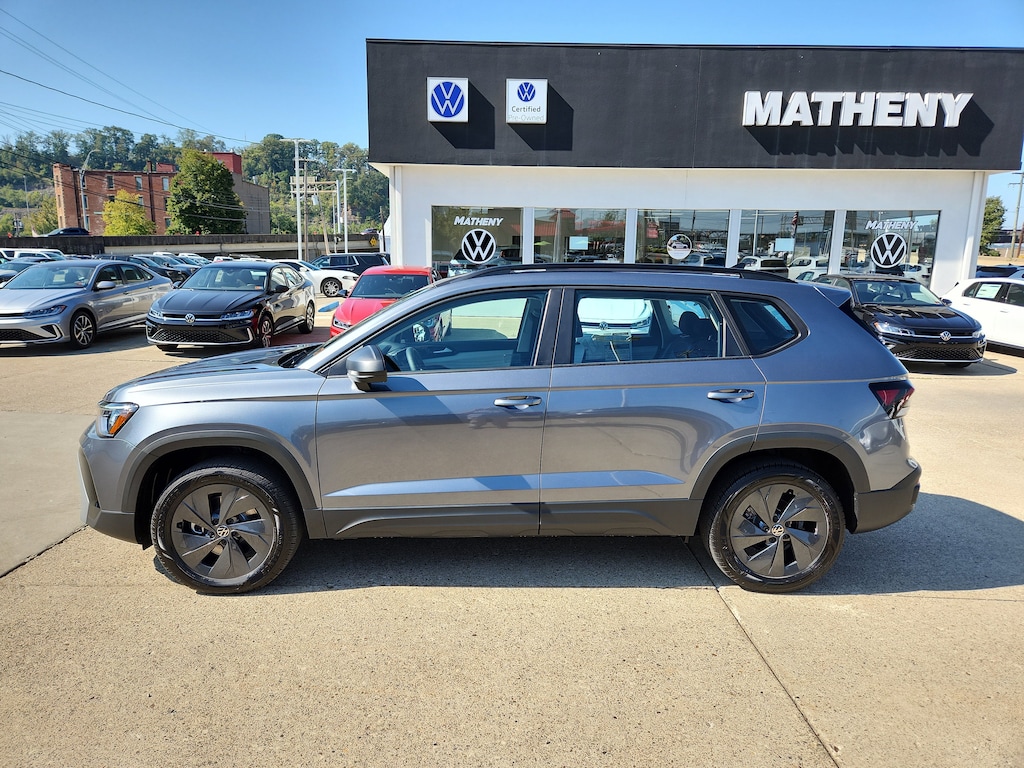 New 2025 Volkswagen Taos 1.5T S SUV