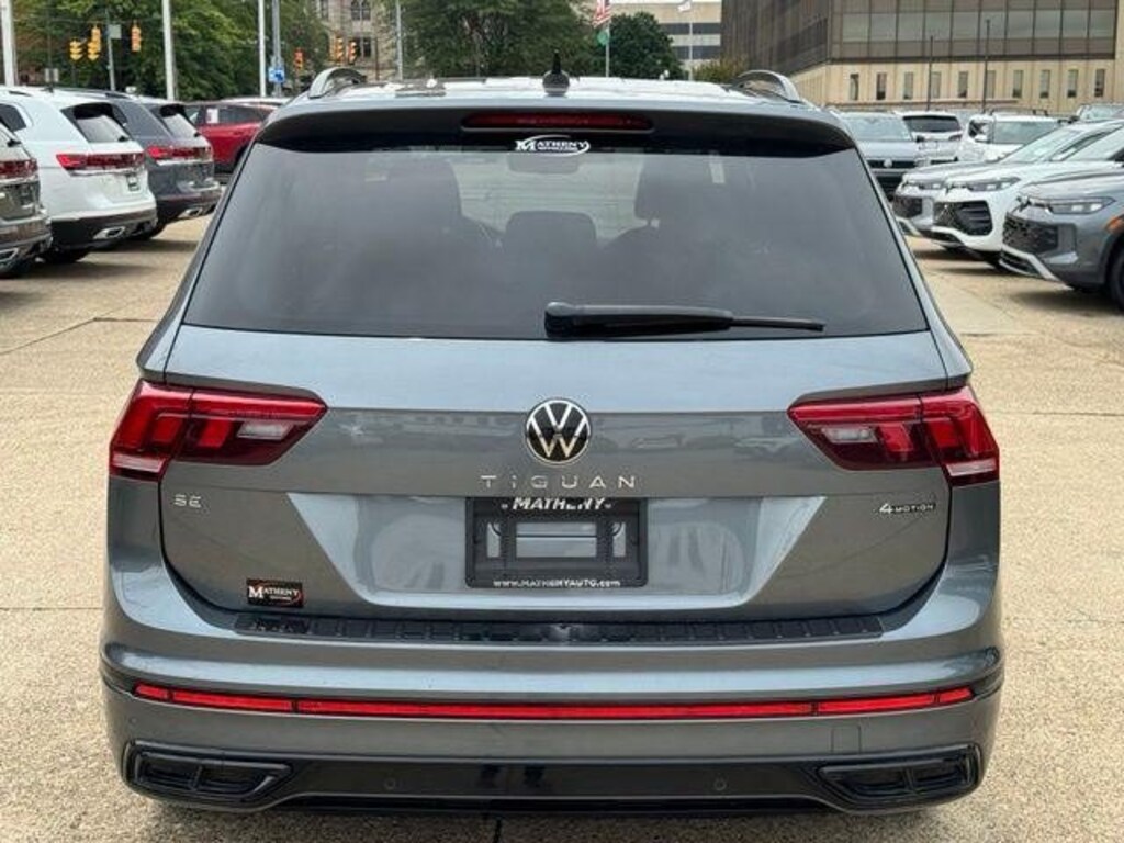 Certified 2022 Volkswagen Tiguan 2.0T SE R-Line Black SUV