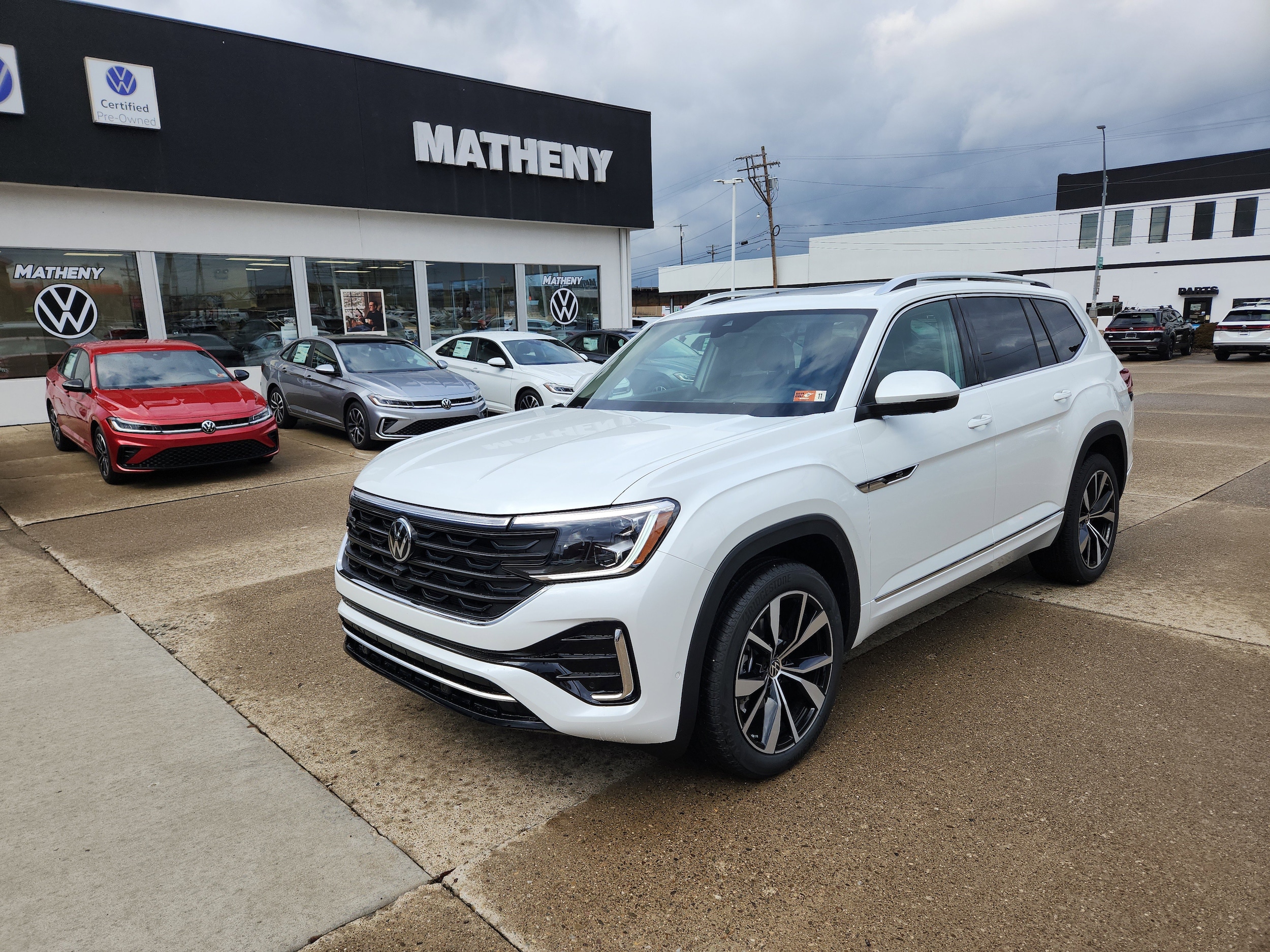 2026 Volkswagen Atlas SEL Premium R-Line's photo