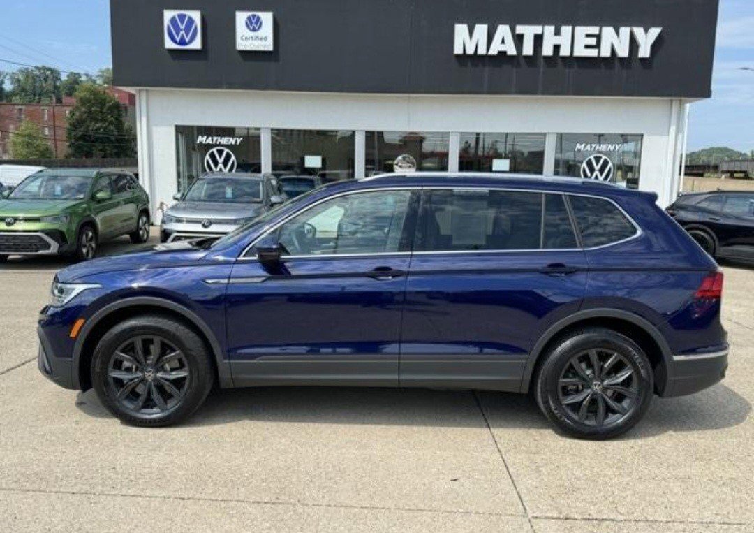 2024 Volkswagen Tiguan SE Wolfsburg Edition photo 2