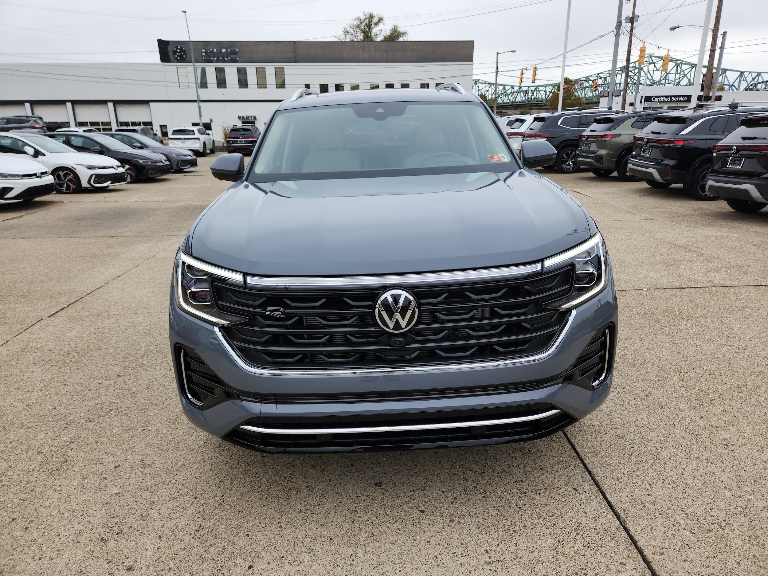 2026 Volkswagen Atlas SEL Premium R-Line - Photo 11