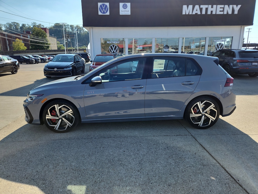 New 2025 Volkswagen Golf GTI 2.0T SE Hatchback