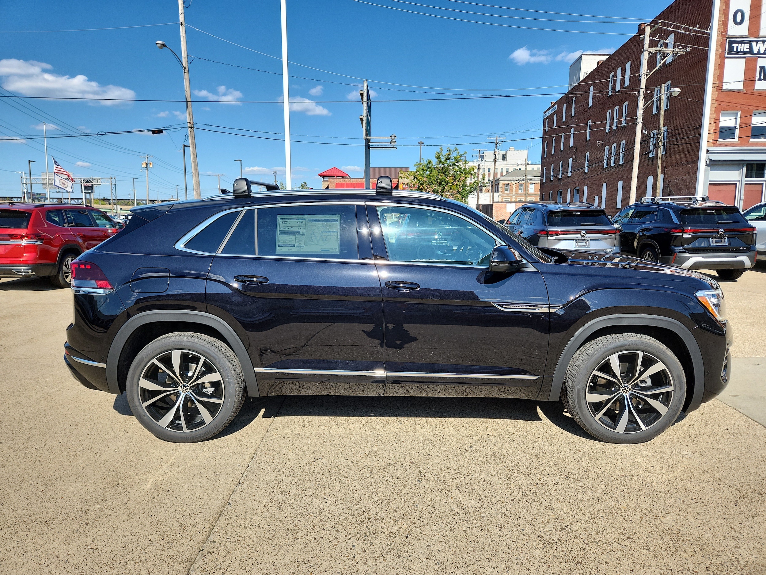 2026 Volkswagen Atlas Cross Sport SEL Premium R-LINE - Photo 9