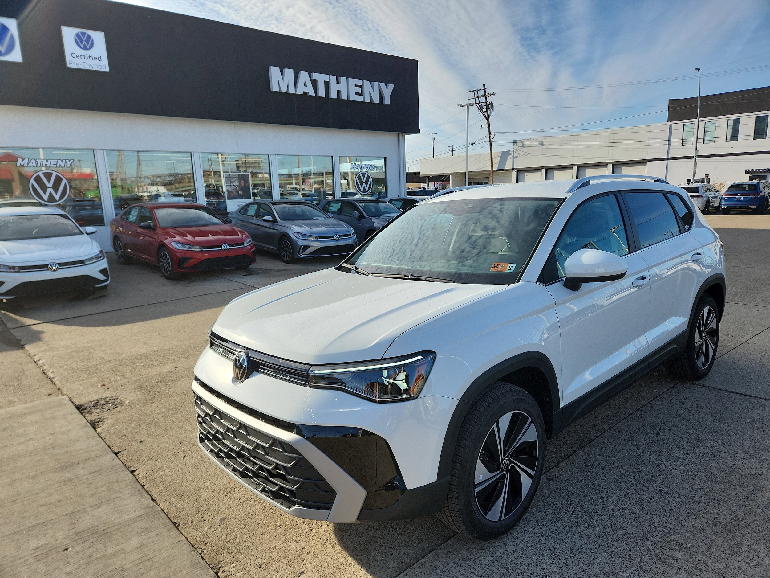 2026 Volkswagen Taos SE's photo