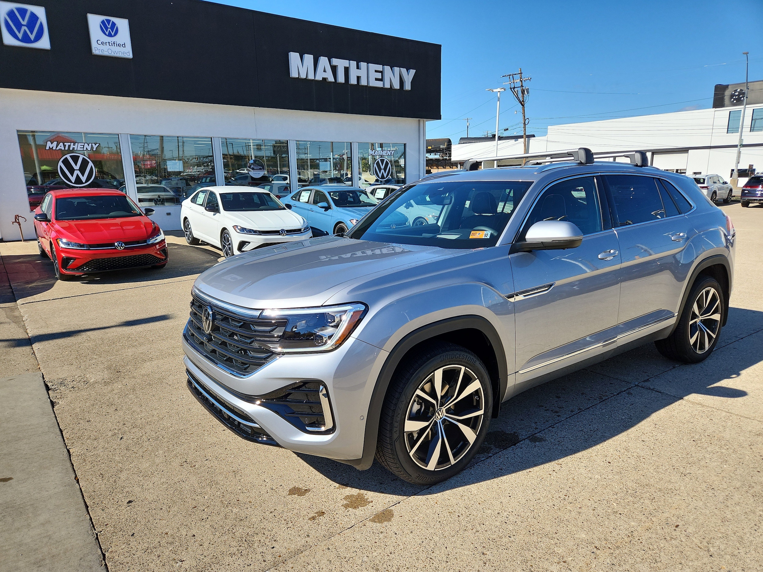 2026 Volkswagen Atlas Cross Sport SEL Premium R-LINE's photo