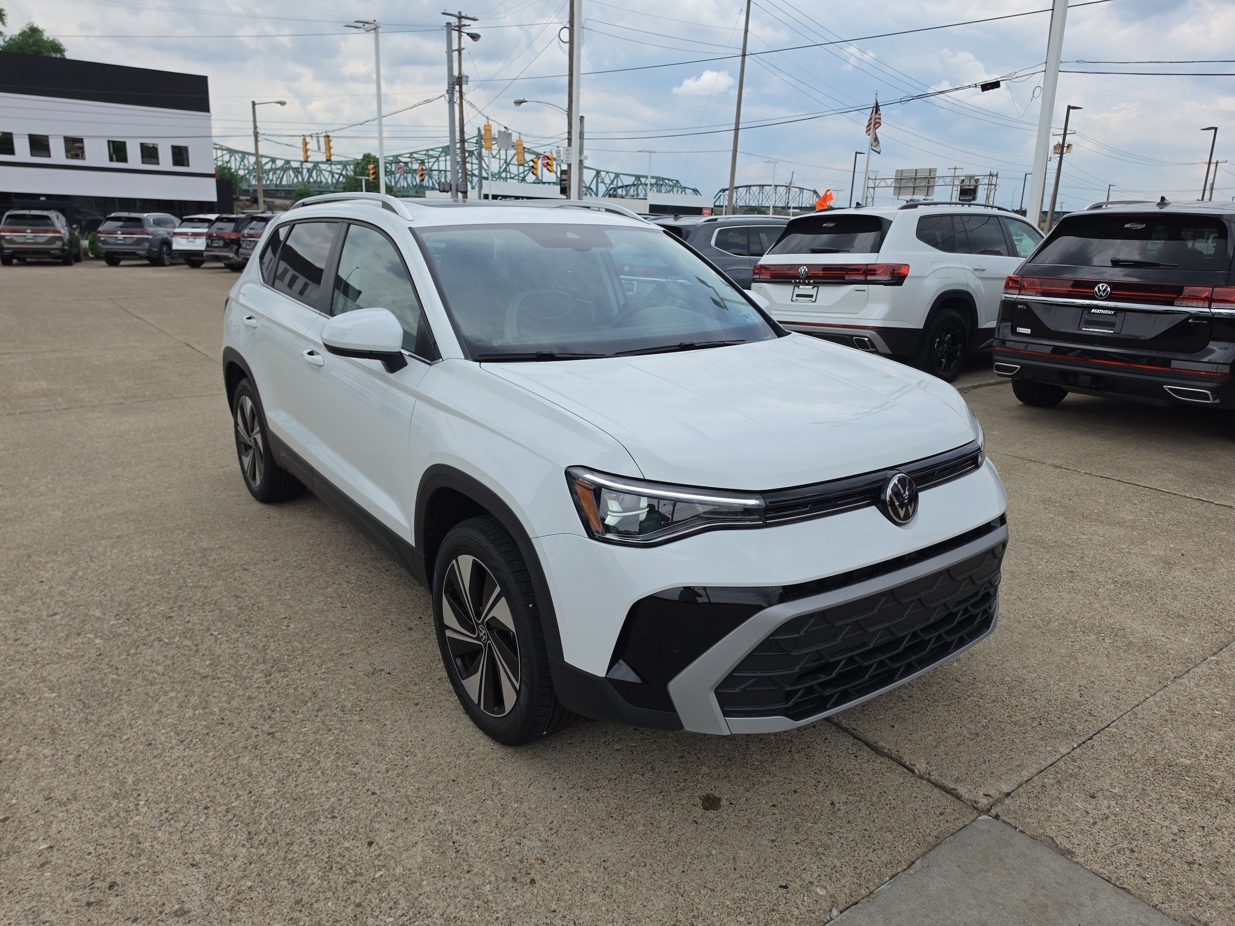 2026 Volkswagen Taos SE - Photo 8