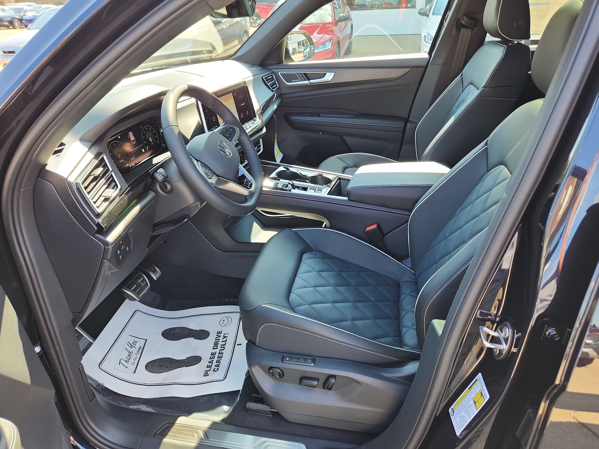 2026 Volkswagen Atlas Cross Sport SEL Premium R-LINE - Photo 17