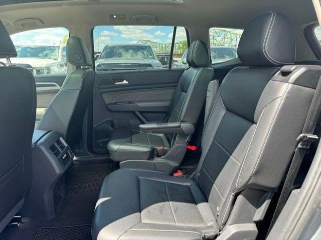2022 Volkswagen Atlas SE w/Tech - Photo 10