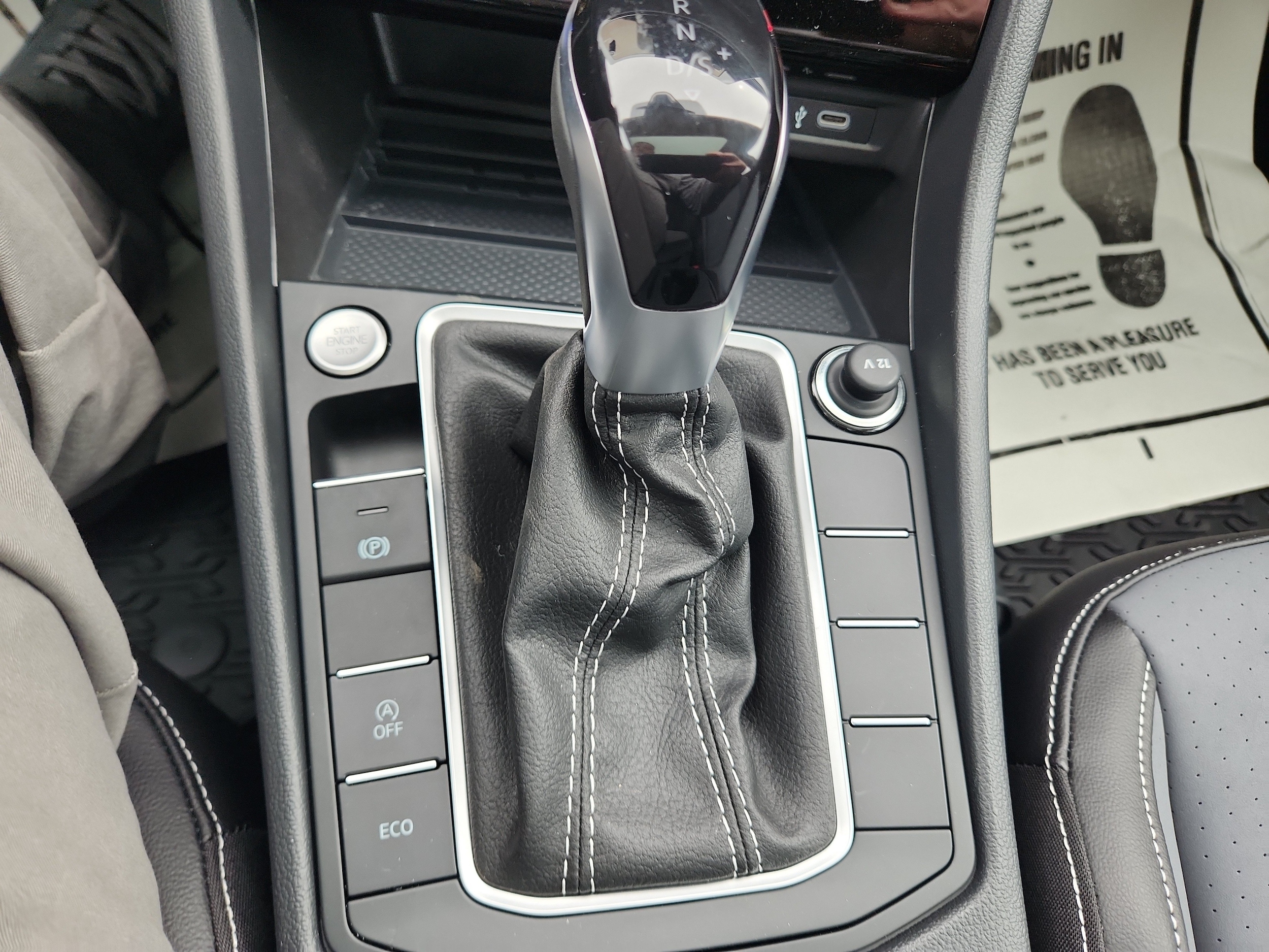 2026 Volkswagen Jetta SE - Photo 18