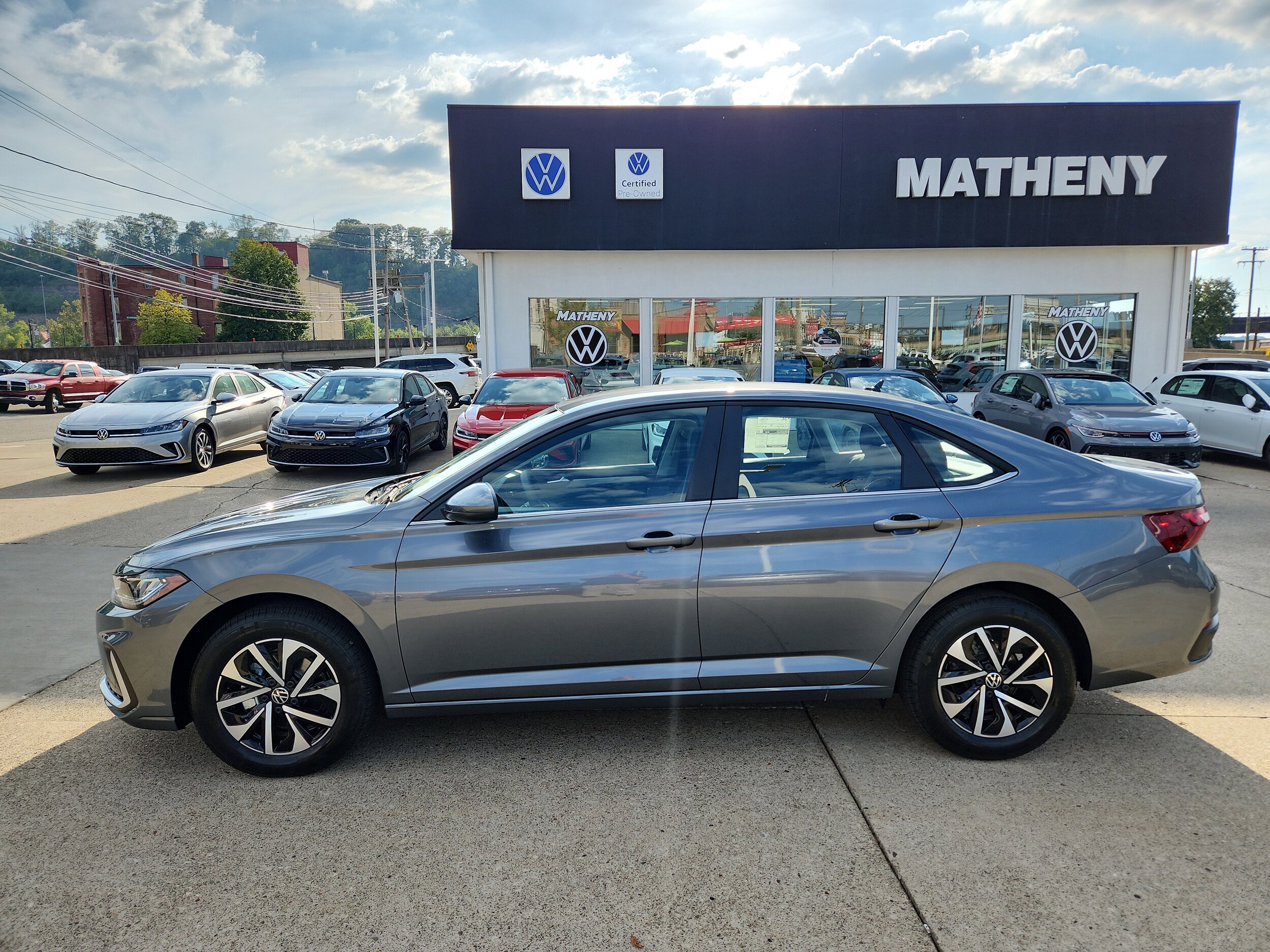 2026 Volkswagen Jetta 1.5T S photo 2