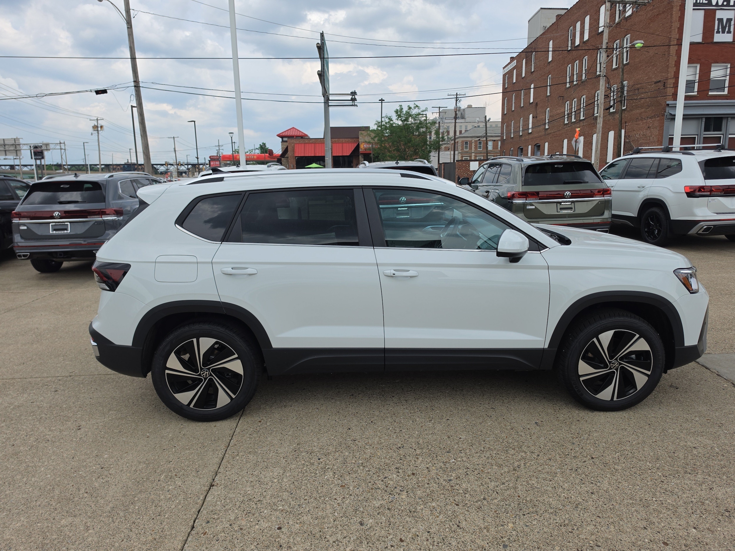 2026 Volkswagen Taos SE - Photo 7