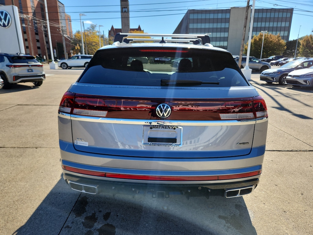 New 2026 Volkswagen Atlas Cross Sport 2.0T SEL Premium R-Line SUV