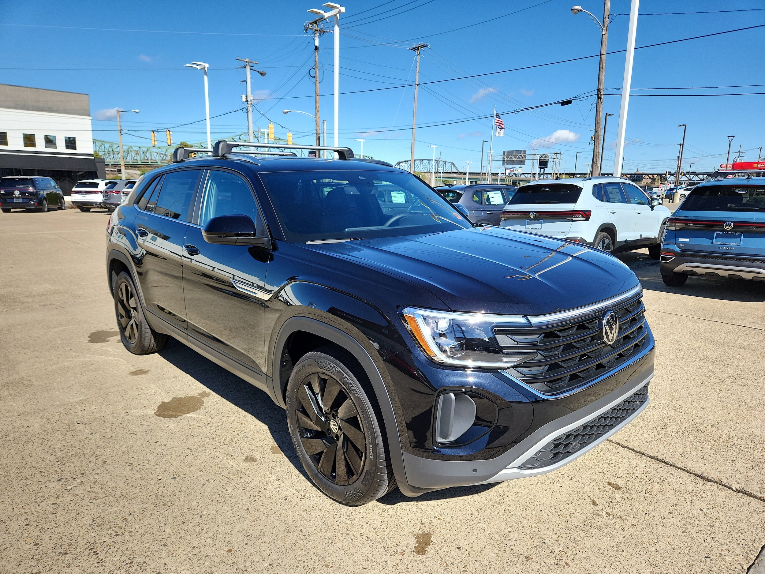 2026 Volkswagen Atlas Cross Sport SE w/Tech - Photo 8