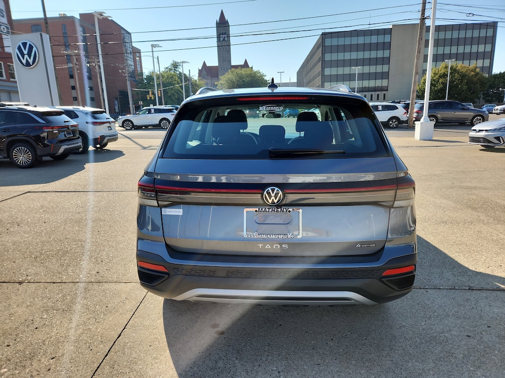 New 2025 Volkswagen Taos 1.5T S SUV
