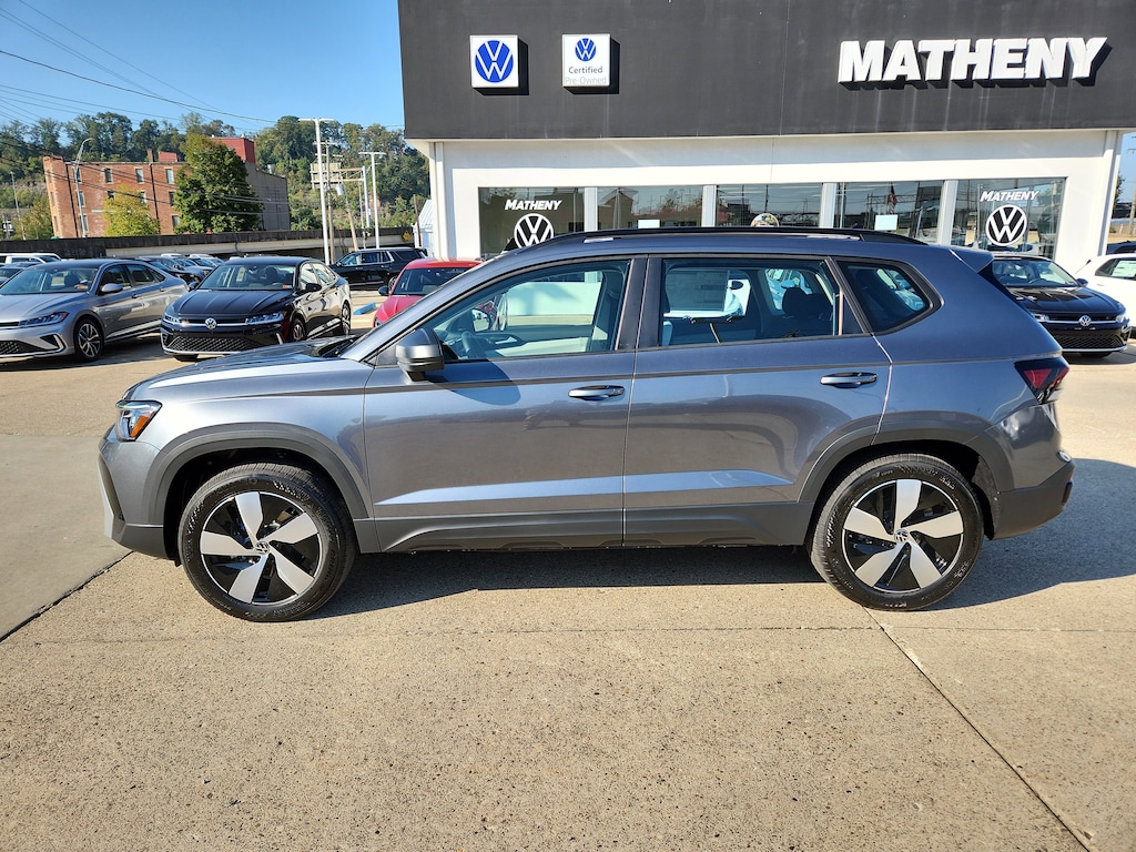 New 2025 Volkswagen Taos 1.5T S SUV