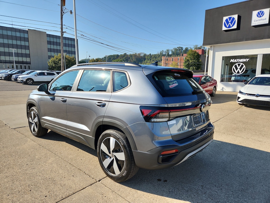 New 2025 Volkswagen Taos 1.5T S SUV