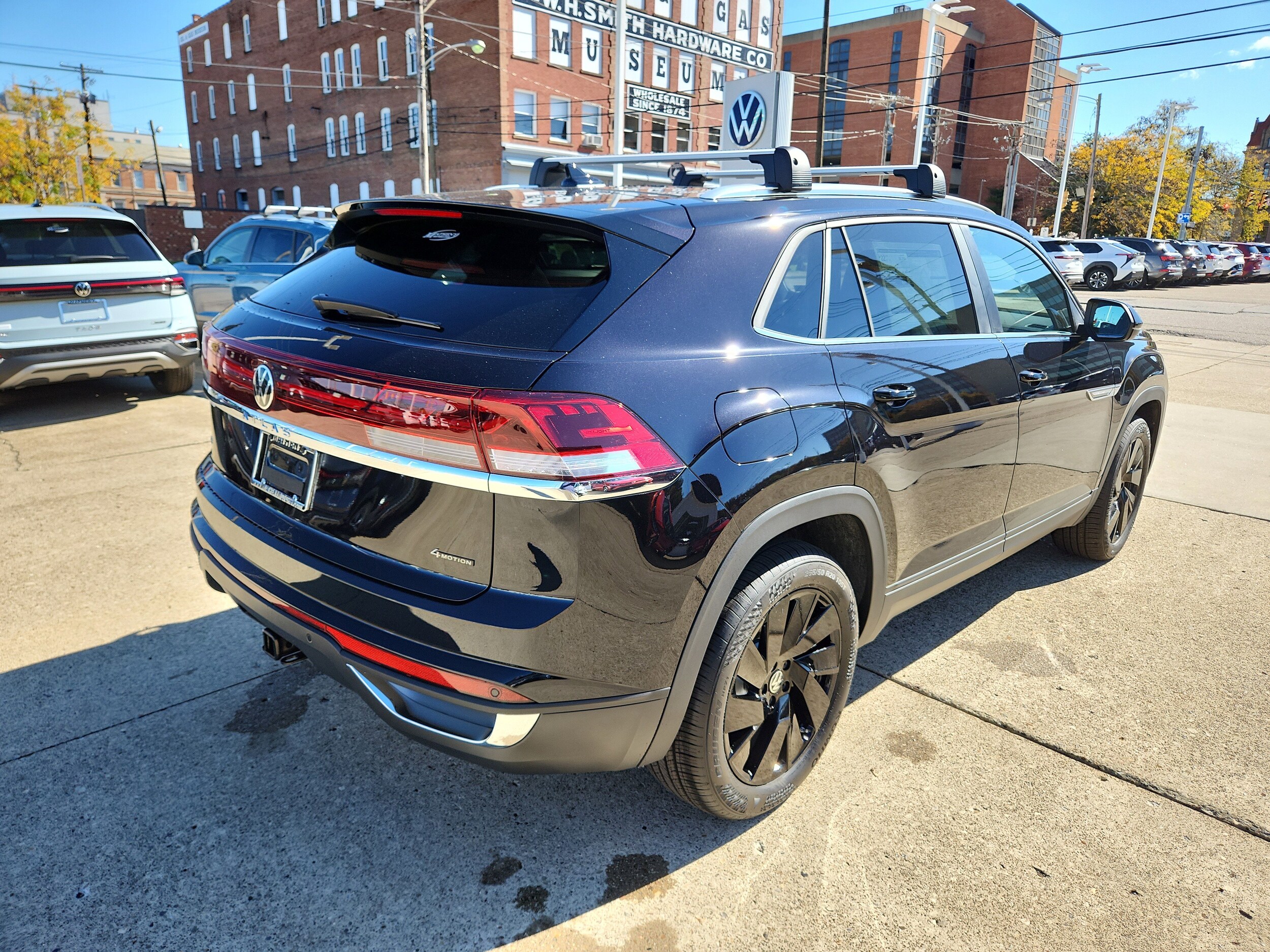 2026 Volkswagen Atlas Cross Sport SE w/Tech - Photo 6