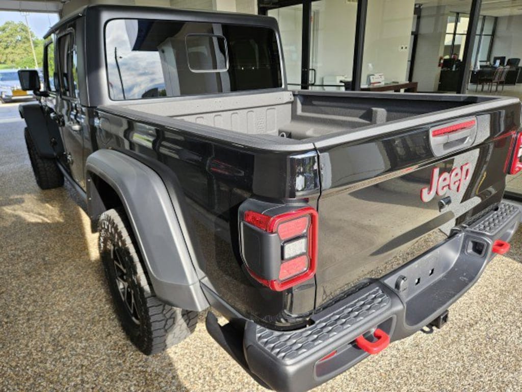 Used 2025 Jeep Gladiator Rubicon Truck Crew Cab