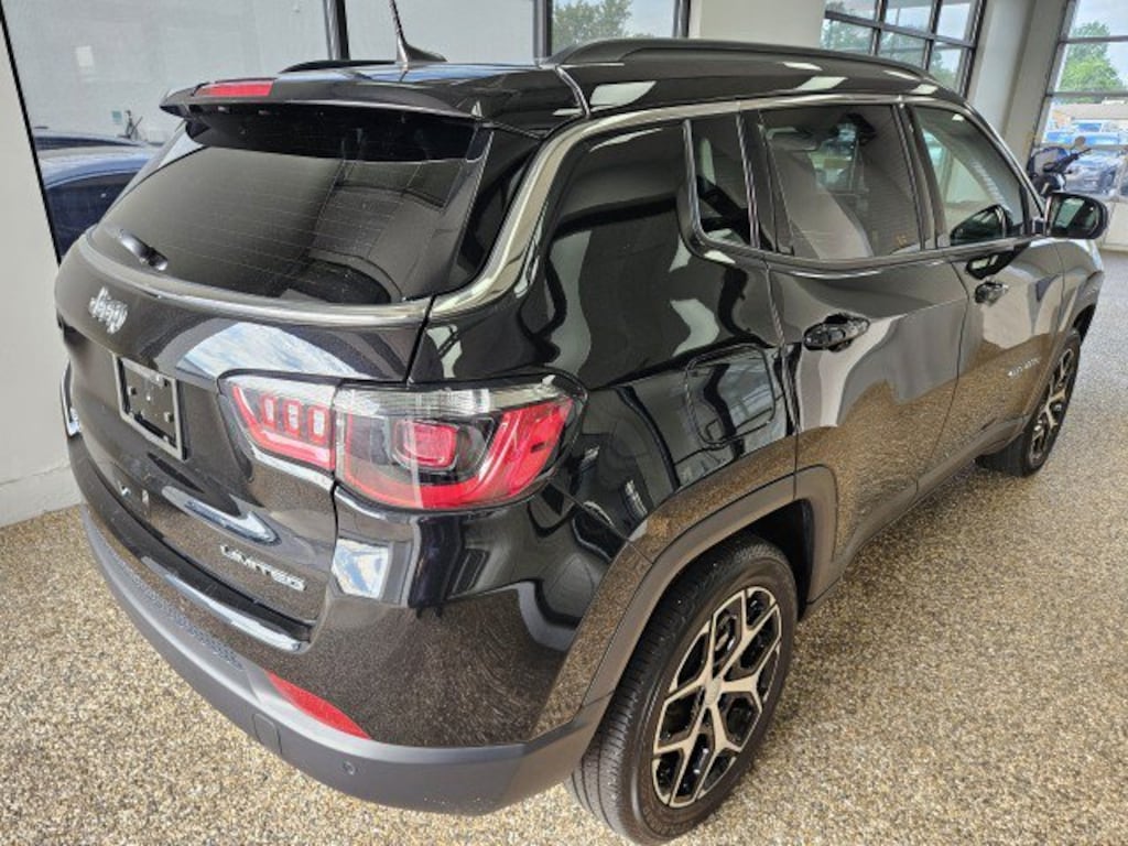 Used 2024 Jeep Compass Limited SUV