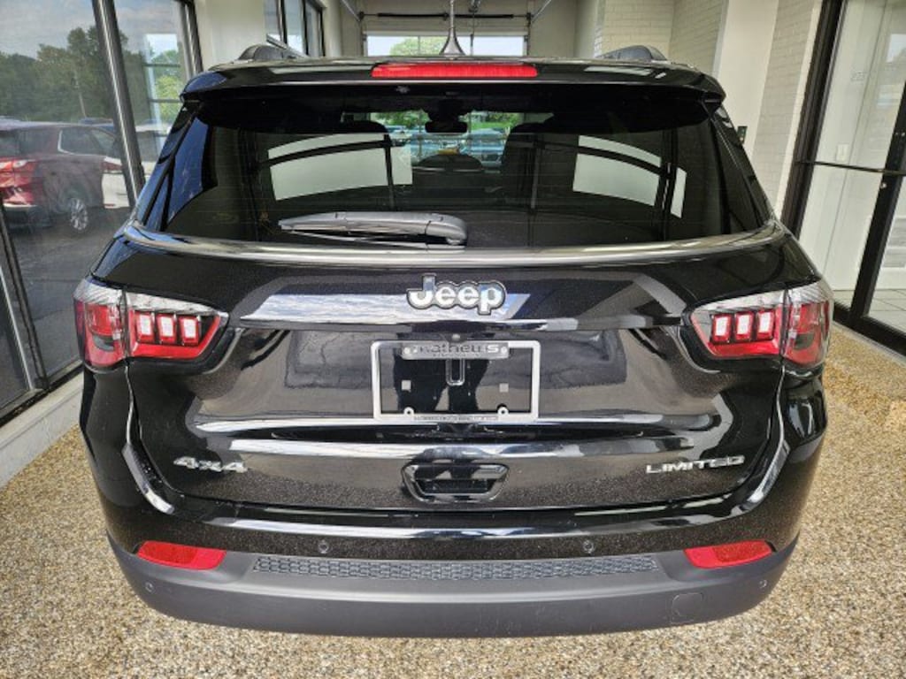 Used 2024 Jeep Compass Limited SUV