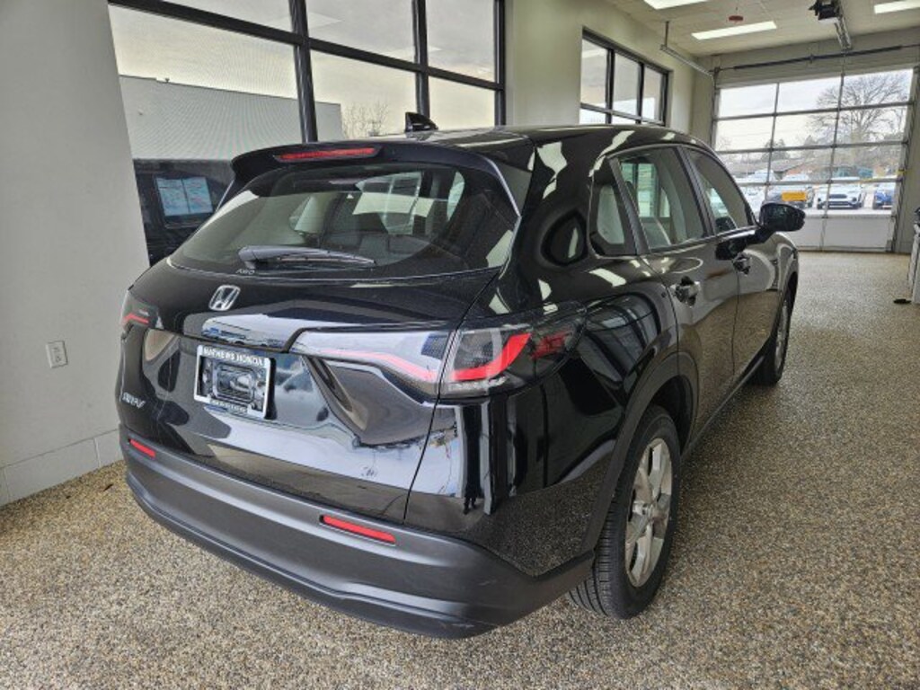 Used 2023 Honda HR-V LX AWD SUV