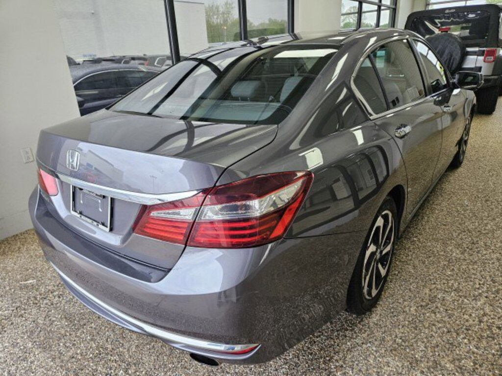 Used 2017 Honda Accord EX-L Sedan