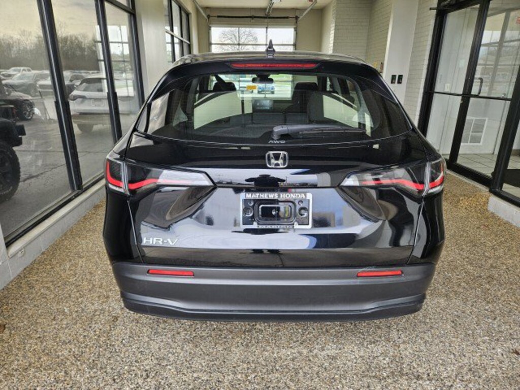 Used 2023 Honda HR-V LX AWD SUV