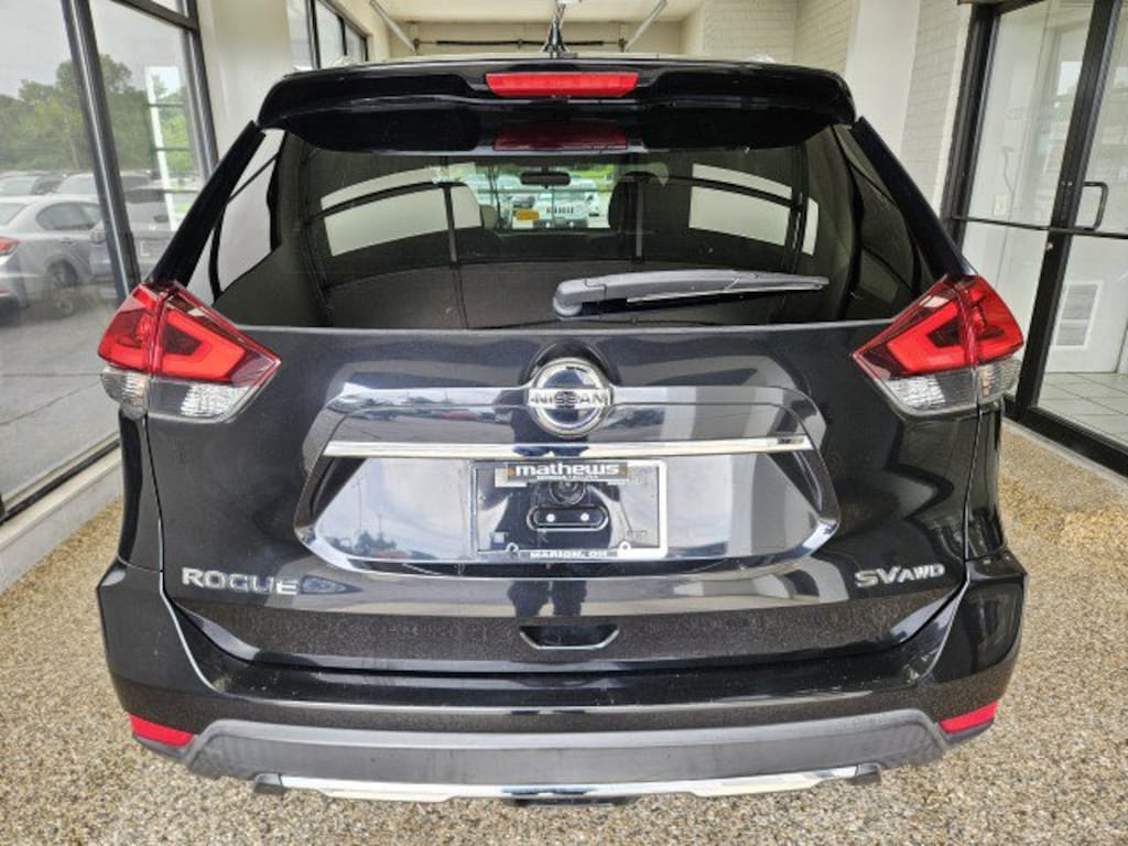 Used 2018 Nissan Rogue SV SUV
