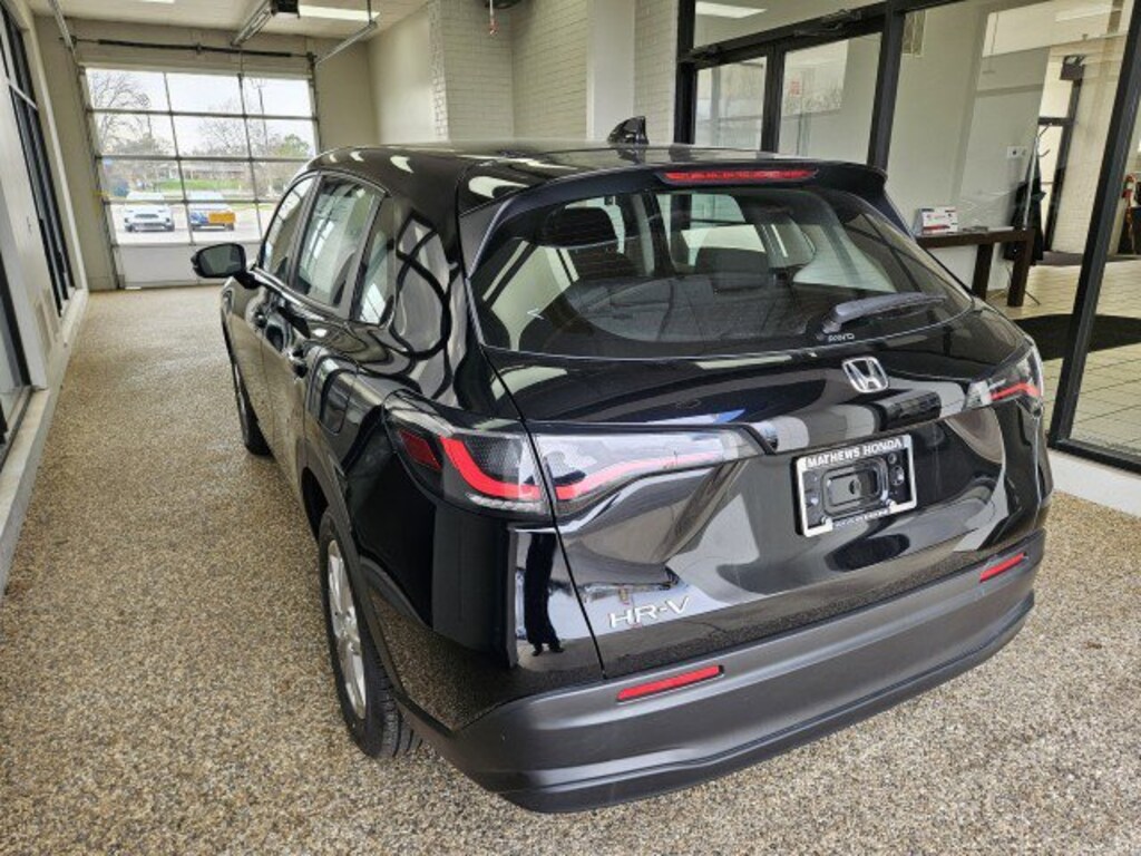 Used 2023 Honda HR-V LX AWD SUV