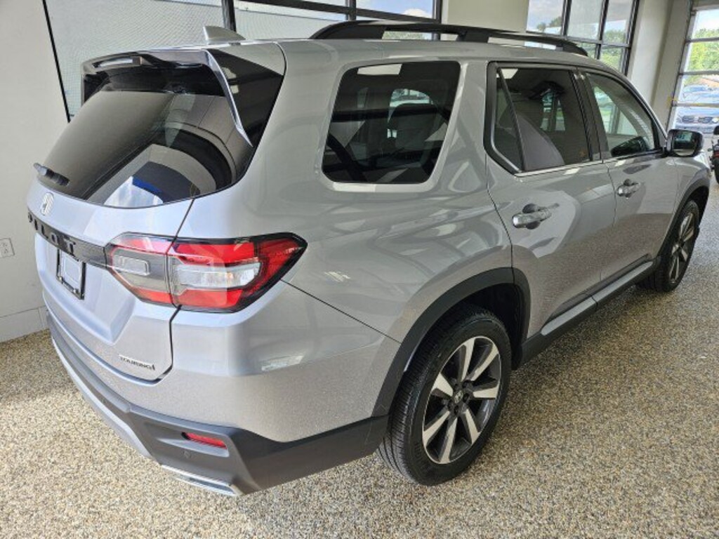 Used 2023 Honda Pilot Touring SUV