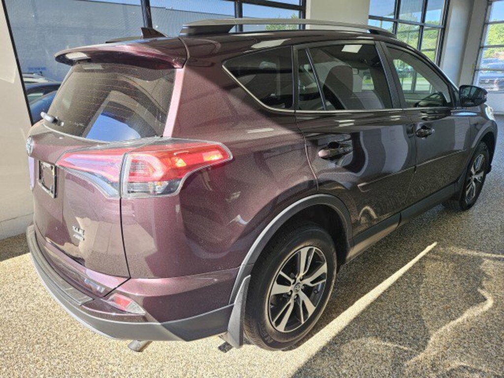 Used 2018 Toyota RAV4 XLE SUV
