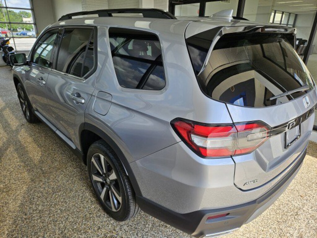 Used 2023 Honda Pilot Touring SUV