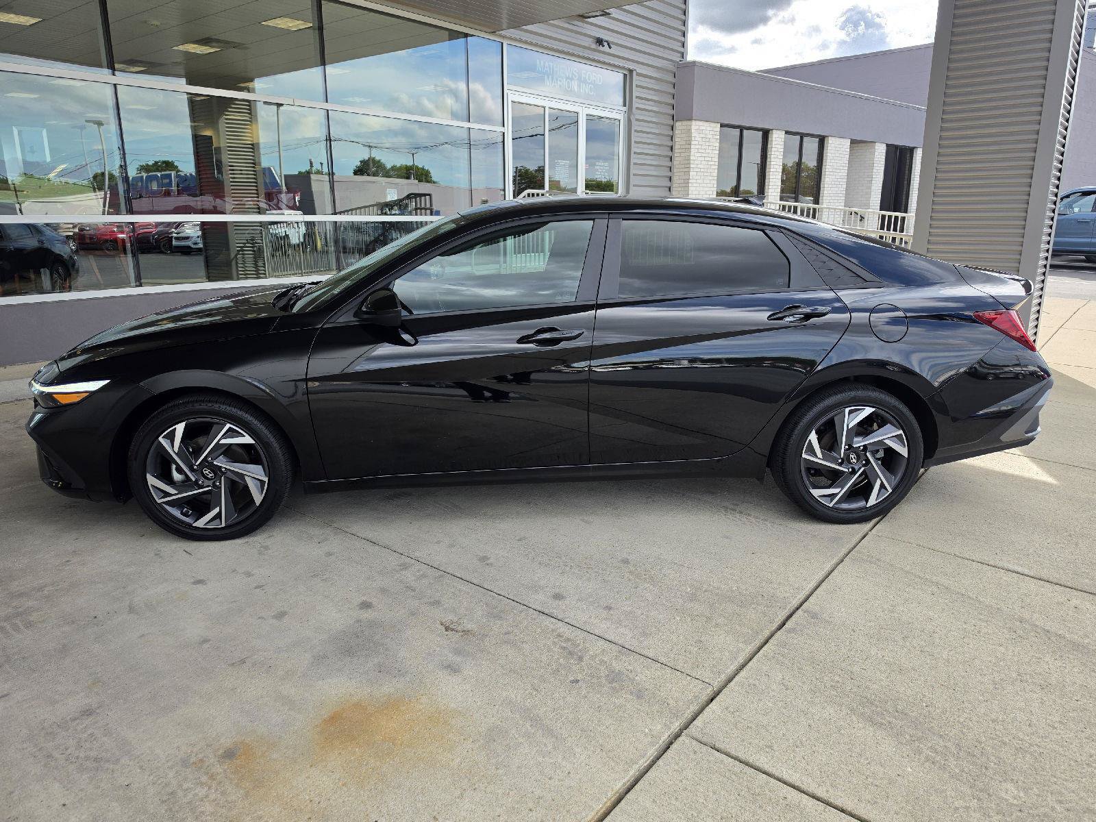 Used 2025 Hyundai Elantra Hybrid SEL Sport Sedan