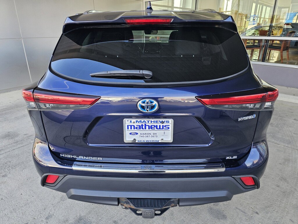 Used 2020 Toyota Highlander Hybrid XLE SUV