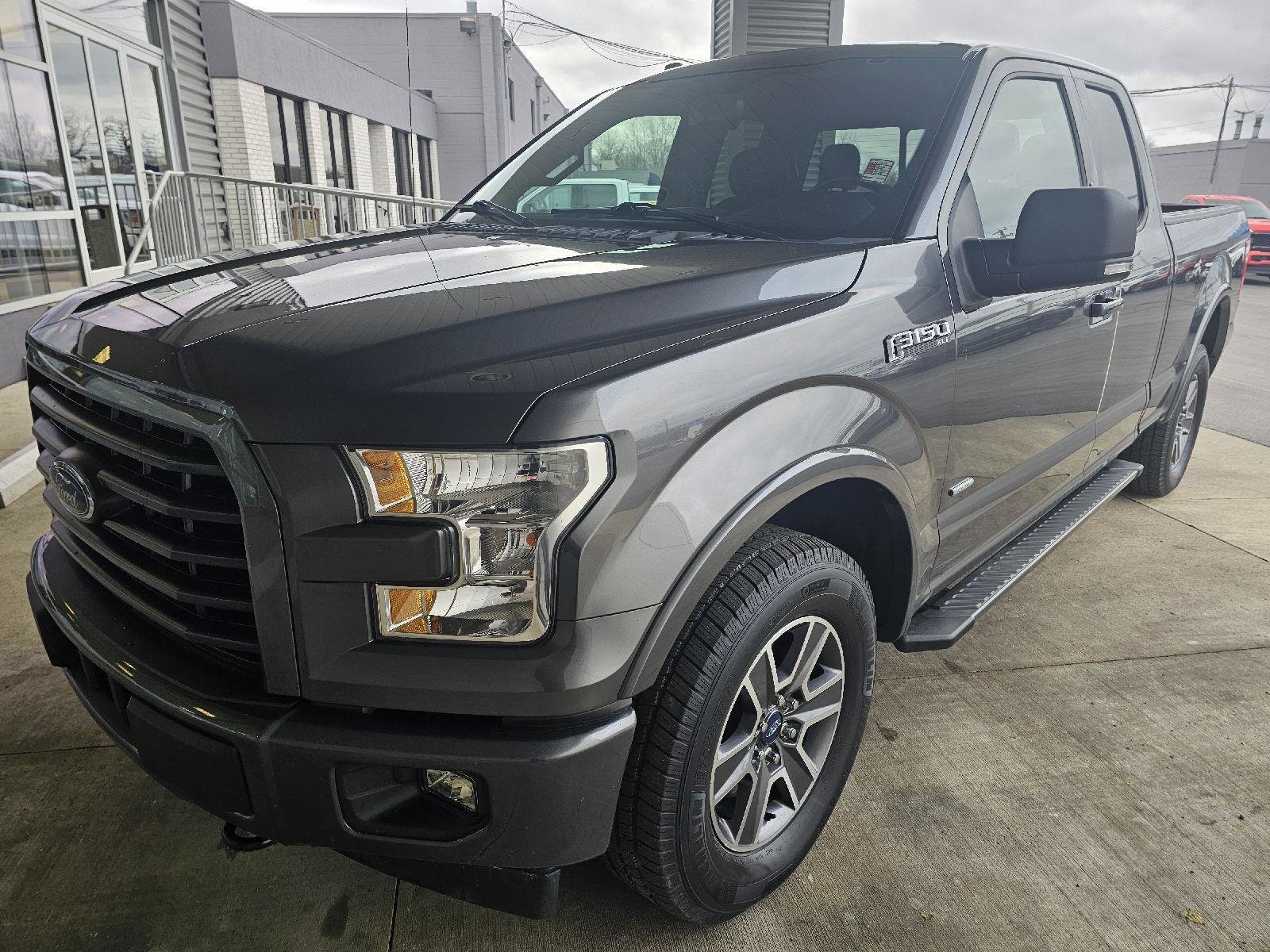 2017 Ford F-150 XLT's photo