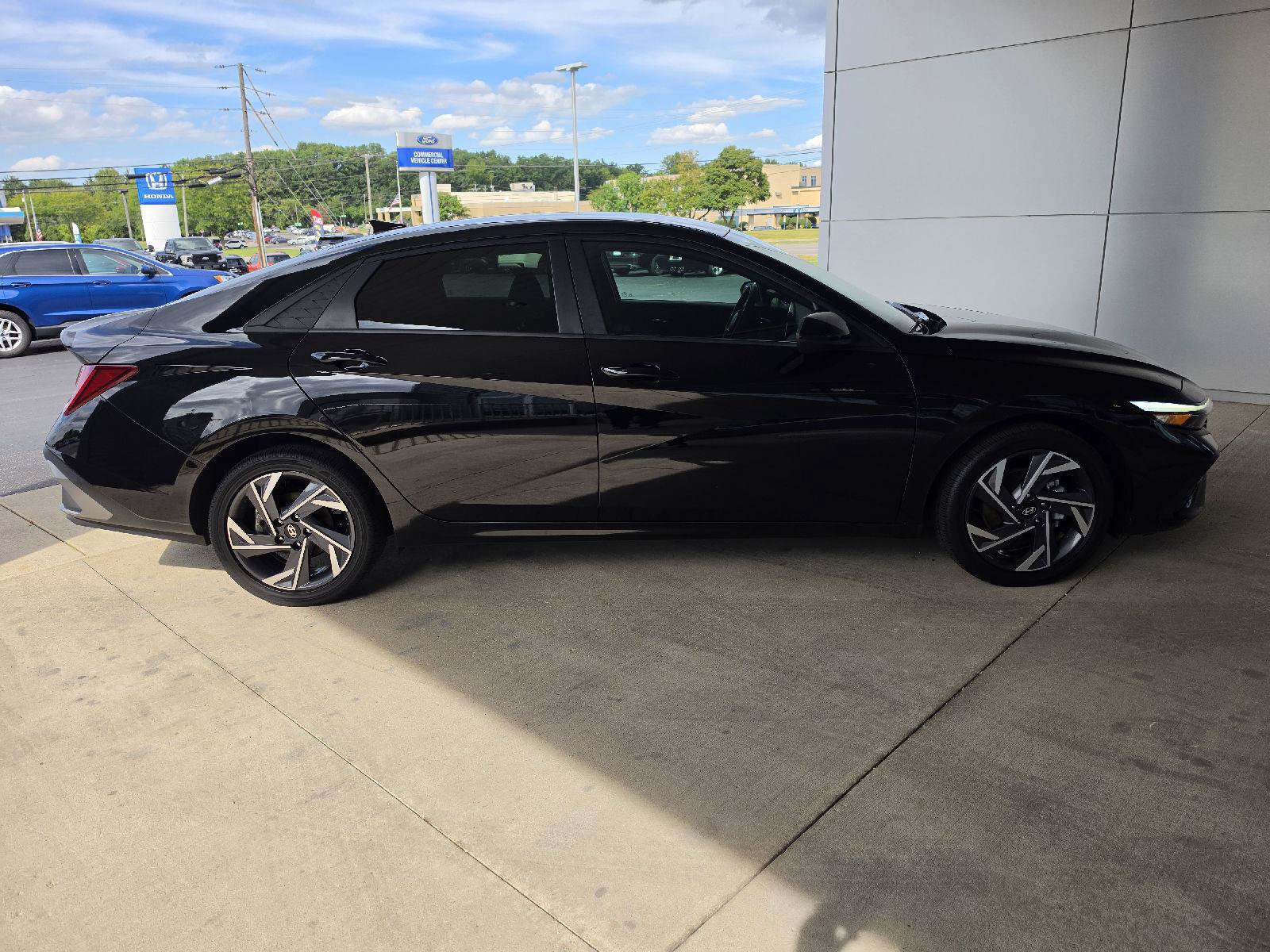 Used 2025 Hyundai Elantra Hybrid SEL Sport Sedan