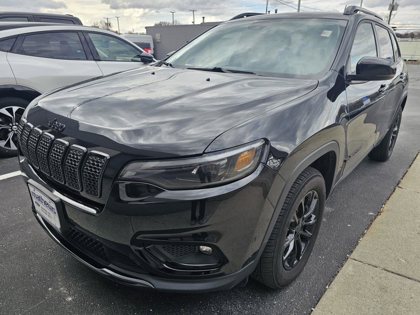 2023 Jeep Cherokee Altitude Lux's photo