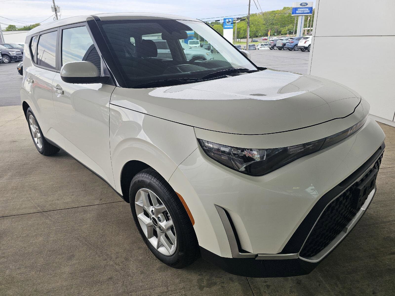 2025 Kia Soul LX - Photo 7