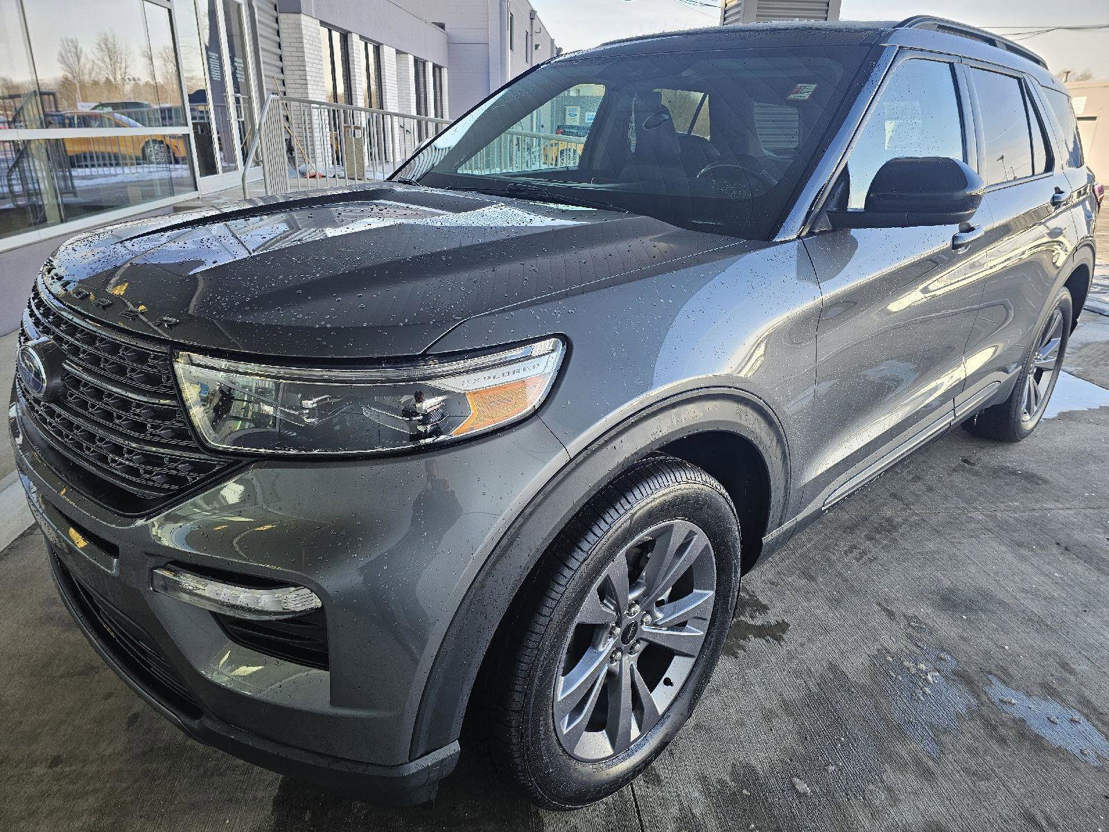2022 Ford Explorer XLT's photo